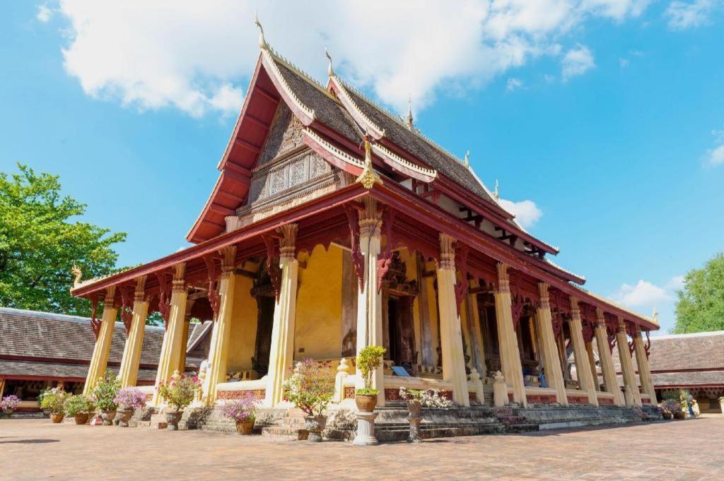 Mekong Sunshine Hotel Vientiane Exterior photo
