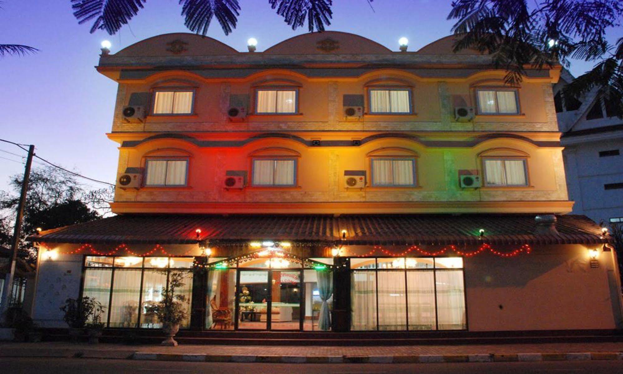 Mekong Sunshine Hotel Vientiane Exterior photo